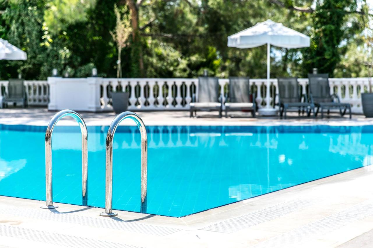 Peninsula Pine Club Boutique & * Kusadasi